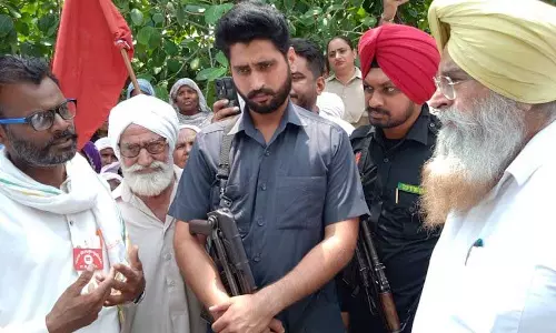 Punjab के मंत्री खुदियां ने किसानों से राजनीति में शामिल होने को कहा