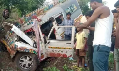 दो सड़क हादसों में 6 लोगों की मौत 11 घायल, दोनों हादसे कुछ घंटे के अंतराल पर हुए