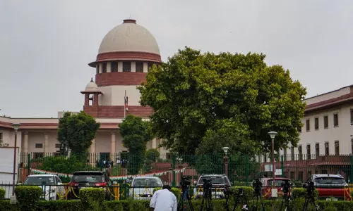 सुप्रीम कोर्ट ने Ashoka यूनिवर्सिटी के प्रोफेसर की अंतरिम जमानत अवधि बढ़ाई सुप्रीम कोर्ट ने Ashoka यूनिवर्सिटी के प्रोफेसर की अंतरिम जमानत अवधि बढ़ाई