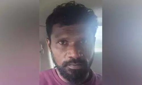 Kerala : मछुआरे की गला रेतकर हत्या करने के आरोप में संदिग्ध को गिरफ्तार किया Kerala : मछुआरे की गला रेतकर हत्या करने के आरोप में संदिग्ध को गिरफ्तार किया