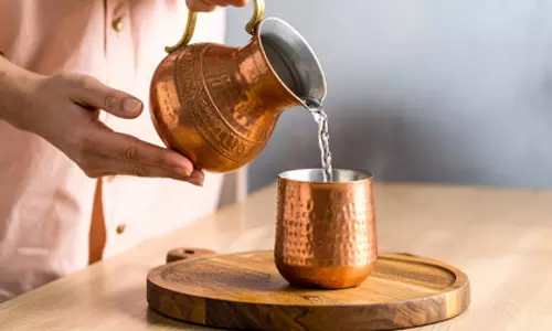 ताम्रजल से करें दिन की शुरुआत, रखता है दिल का ख्याल ताम्रजल से करें दिन की शुरुआत, रखता है दिल का ख्याल