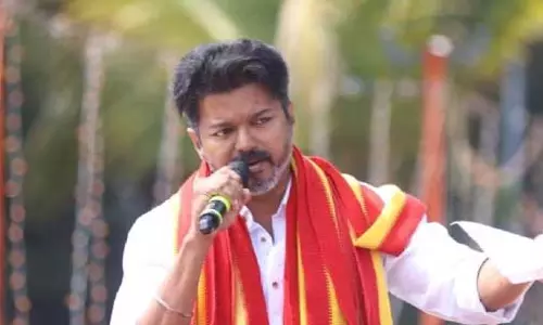 विजय ने अन्ना विश्वविद्यालय यौन उत्पीड़न मामले में फैसले को लेकर DMK सरकार की आलोचना की विजय ने अन्ना विश्वविद्यालय यौन उत्पीड़न मामले में फैसले को लेकर DMK सरकार की आलोचना की