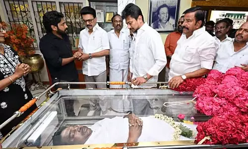 Tamil Nadu : मुख्यमंत्री एम.के.स्टालिन ने अभिनेता राजेश को श्रद्धांजलि दी Tamil Nadu : मुख्यमंत्री एम.के.स्टालिन ने अभिनेता राजेश को श्रद्धांजलि दी