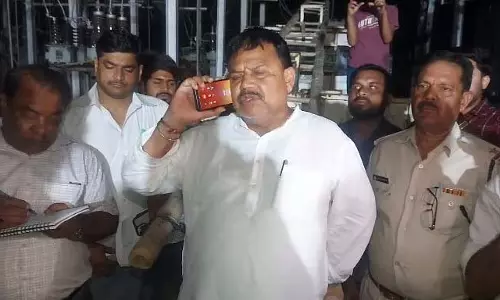 MP : ऊर्जा मंत्री ने ग्वालियर में लगातार बिजली कटौती पर विरोध जताया MP : ऊर्जा मंत्री ने ग्वालियर में लगातार बिजली कटौती पर विरोध जताया