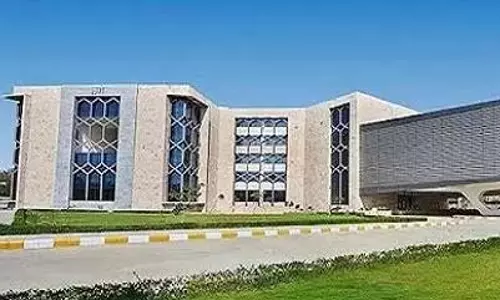 हैदराबाद: FDDI ऑनर्स कक्षा 12 के टॉपर्स