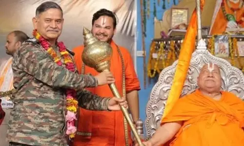 हमें दक्षिणा के रूप में POK चाहिए: जगद्गुरु रामभद्राचार्य की भारतीय सेना प्रमुख से अपील