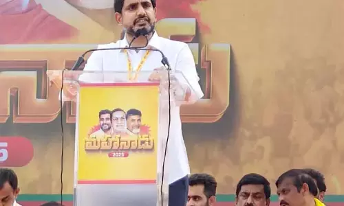 पुरुषों की धरती पर पीला झंडा लहरा रहा है : Nara Lokesh पुरुषों की धरती पर पीला झंडा लहरा रहा है : Nara Lokesh