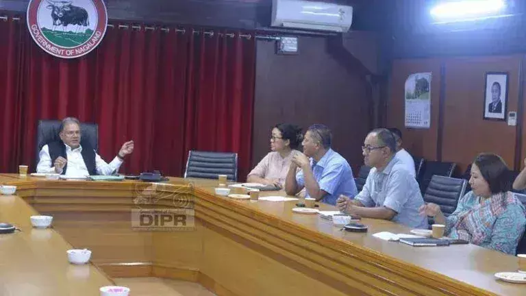 Nagaland : मुख्य सचिव ने सौर मिशन की प्रगति की समीक्षा की Nagaland : मुख्य सचिव ने सौर मिशन की प्रगति की समीक्षा की