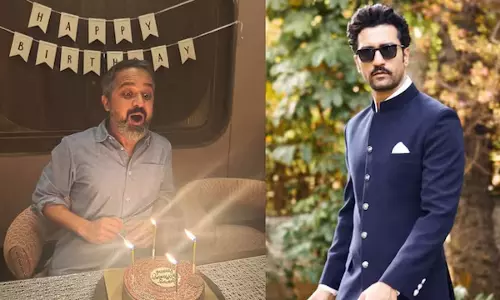विक्की कौशल ने दी आनंद तिवारी को जन्मदिन की बधाई