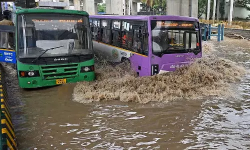 Karnataka: उपमुख्यमंत्री ने जल प्रवाह में बाधा डालने वाली इमारतों को गिराने का आदेश दिया