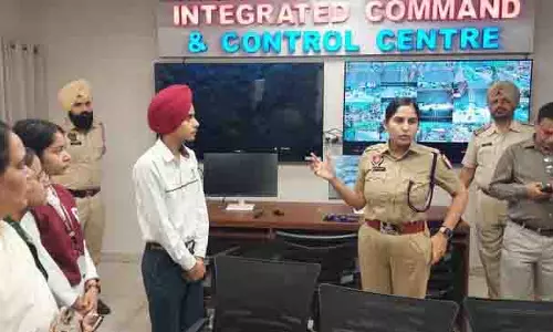 कक्षा से कमांड सेंटर तक, शीर्ष छात्र एक दिन के लिए खन्ना SSP के साथ रहेंगे कक्षा से कमांड सेंटर तक, शीर्ष छात्र एक दिन के लिए खन्ना SSP के साथ रहेंगे