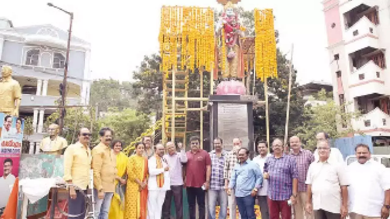Telangana: एनटीआर की 102वीं जयंती भव्य तरीके से मनाई गई