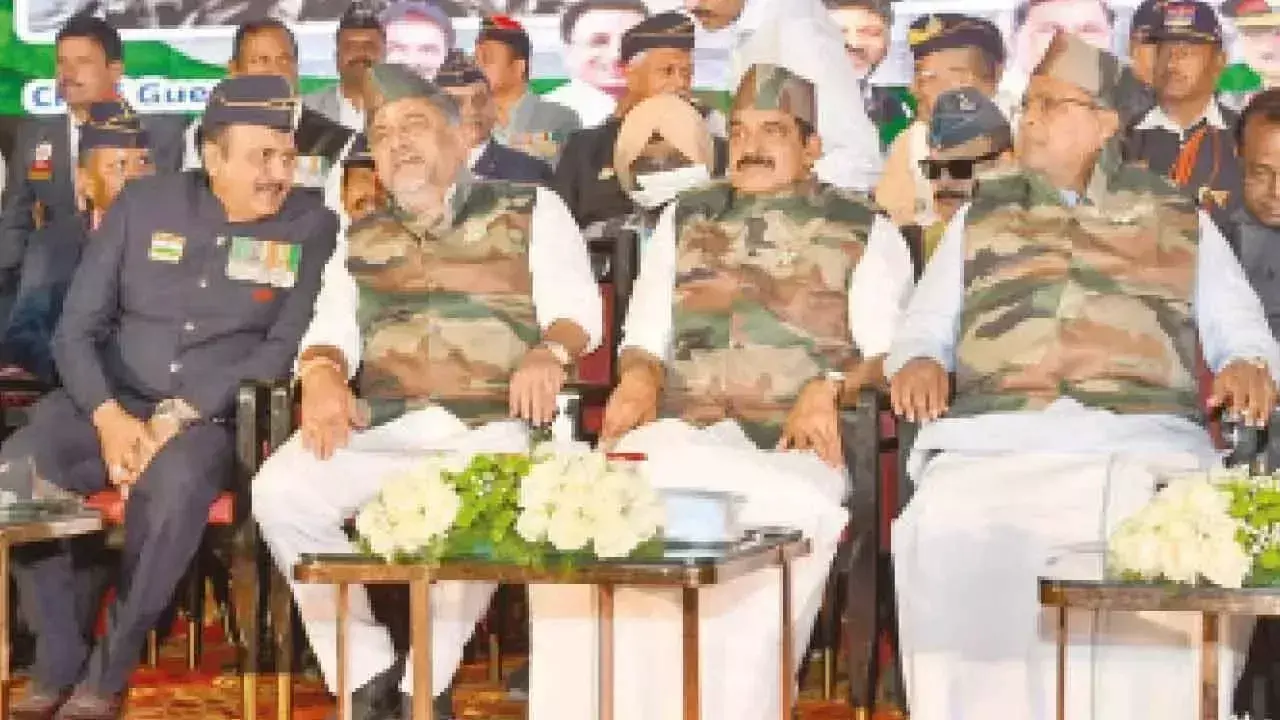 Karnataka: सैनिकों की कैंटीनों पर कोई उत्पाद शुल्क नहीं Karnataka: सैनिकों की कैंटीनों पर कोई उत्पाद शुल्क नहीं