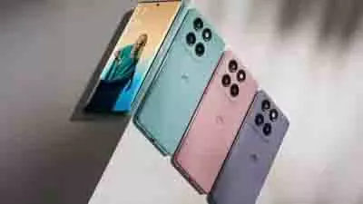 Motorola:मोटोरोला का एक और फ्लैगशिप फोन हुआ लॉन्च Motorola:मोटोरोला का एक और फ्लैगशिप फोन हुआ लॉन्च