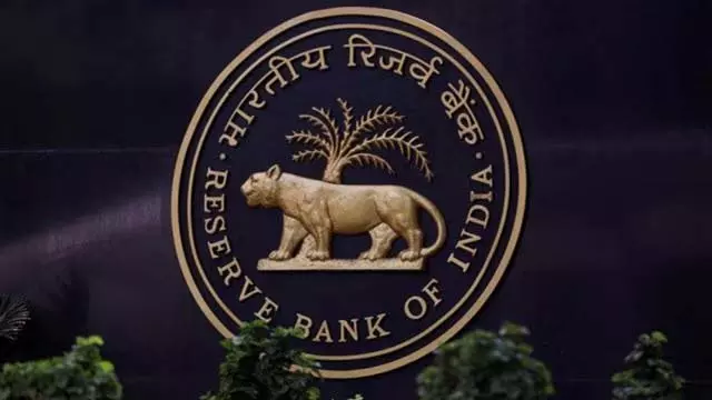 RBI की बैलेंस शीट 2024-25 में 8.2% बढ़ी, विदेशी आय में बढ़ोतरी हुई RBI की बैलेंस शीट 2024-25 में 8.2% बढ़ी, विदेशी आय में बढ़ोतरी हुई
