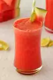 Watermelon :गर्मियों में तरोताजा और ऊर्जावान बने रहने के लिए अपने आहार में तरबूज को शामिल करें Watermelon :गर्मियों में तरोताजा और ऊर्जावान बने रहने के लिए अपने आहार में तरबूज को शामिल करें