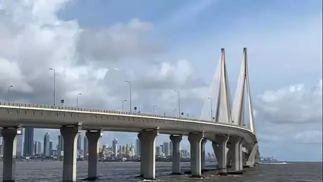 Mumbai : आज शहर में बादल छाए रहेंगे और हल्की बारिश होगी Mumbai : आज शहर में बादल छाए रहेंगे और हल्की बारिश होगी