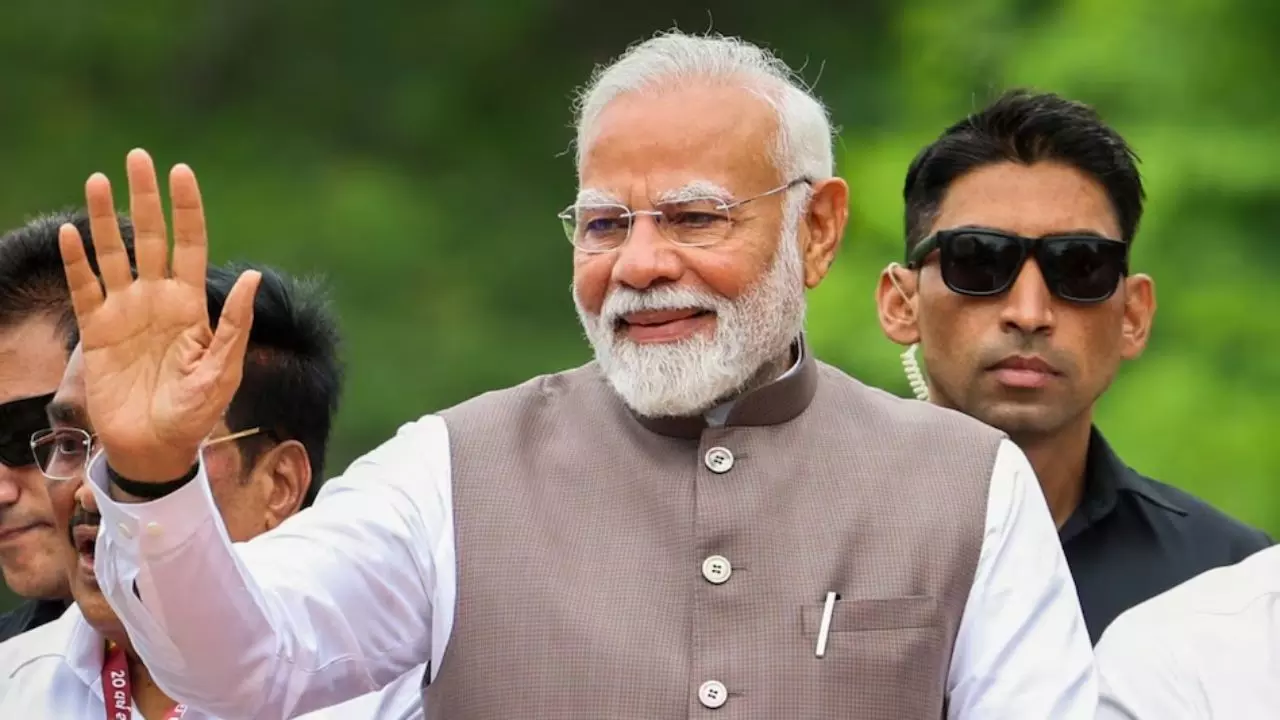 New Delhi: कानपुर में आज होगा पीएम मोदी के दो दिवसीय दौरे का समापन New Delhi: कानपुर में आज होगा पीएम मोदी के दो दिवसीय दौरे का समापन
