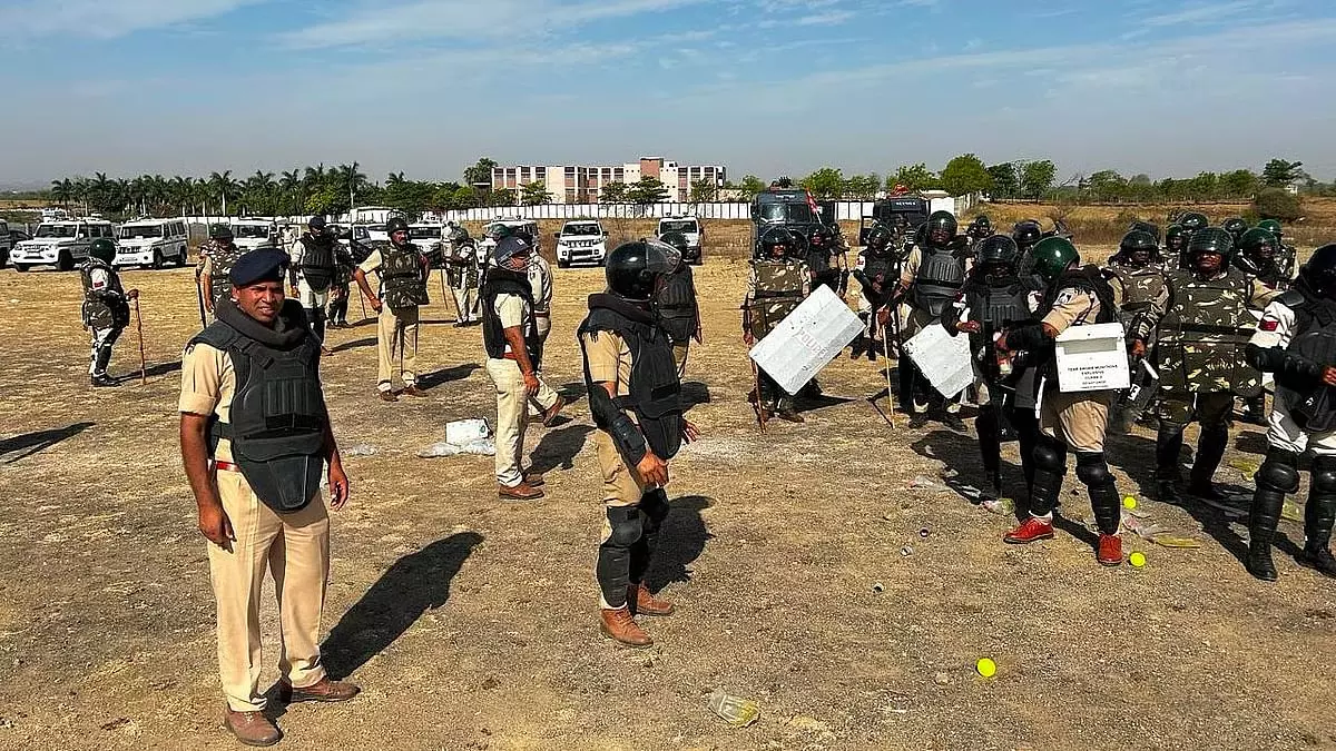 Jaipur: शनिवार को सभी जिलों में मॉक ड्रिल और ब्लैकआउट अभ्यास, दिशा-निर्देश जारी Jaipur: शनिवार को सभी जिलों में मॉक ड्रिल और ब्लैकआउट अभ्यास, दिशा-निर्देश जारी
