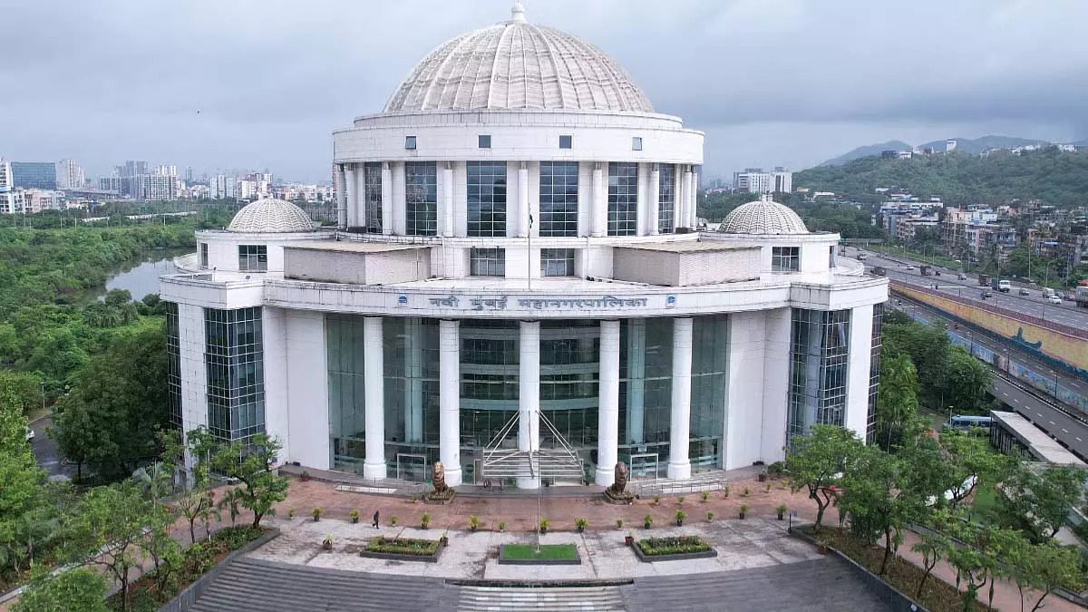 मुंबई: NMMC ने 30 मई से 6 जून तक पूरे शहर में नुक्कड़ नाटकों के साथ महिला सुरक्षा अभियान शुरू किया मुंबई: NMMC ने 30 मई से 6 जून तक पूरे शहर में नुक्कड़ नाटकों के साथ महिला सुरक्षा अभियान शुरू किया