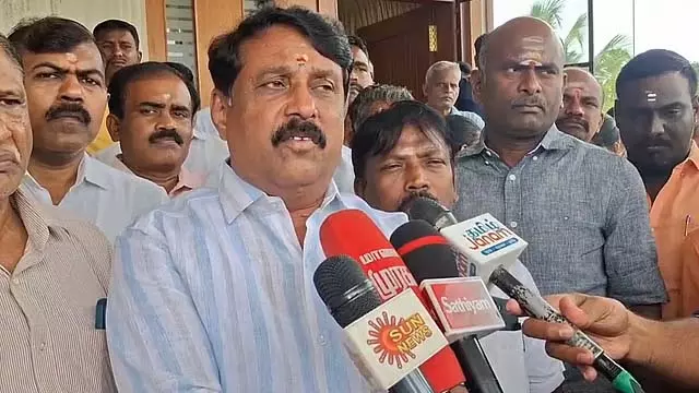 PMK के आंतरिक पार्टी मुद्दों में कोई हस्तक्षेप नहीं कर सकता: नैनार नागेंद्रन PMK के आंतरिक पार्टी मुद्दों में कोई हस्तक्षेप नहीं कर सकता: नैनार नागेंद्रन