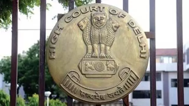 पुलिस शक्तियों पर दिल्ली हाईकोर्ट ने एलजी व आईटी मंत्रालय से मांगा जवाब पुलिस शक्तियों पर दिल्ली हाईकोर्ट ने एलजी व आईटी मंत्रालय से मांगा जवाब