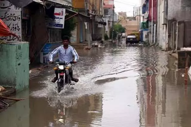 खैबर पख्तूनख्वा में तूफानी बारिश से आठ की मौत खैबर पख्तूनख्वा में तूफानी बारिश से आठ की मौत
