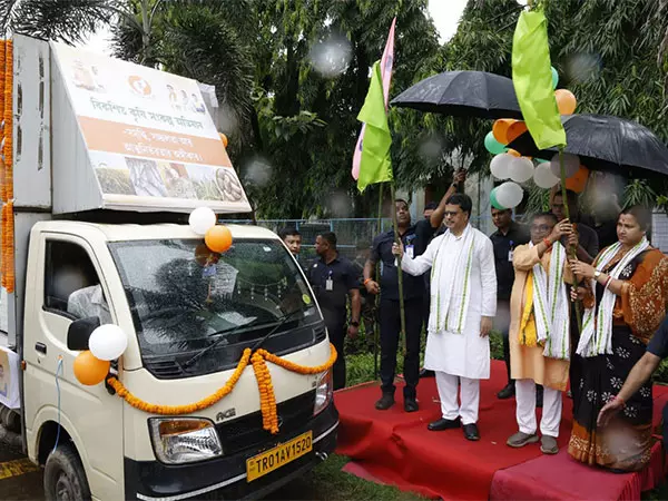 त्रिपुरा के किसानों को एआई और ड्रोन तकनीक से लाभ मिलेगा: CM Saha त्रिपुरा के किसानों को एआई और ड्रोन तकनीक से लाभ मिलेगा: CM Saha