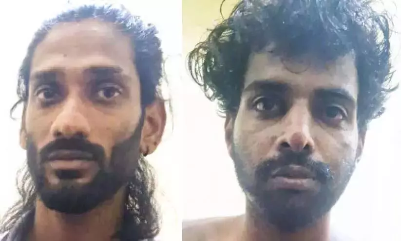 MDMA के साथ दो गिरफ्तार MDMA के साथ दो गिरफ्तार