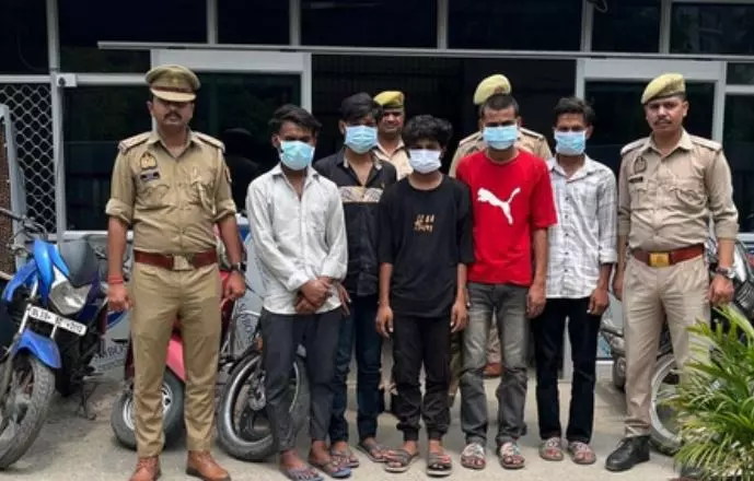 Noida में सक्रिय वाहन चोर गिरोह के 5 सदस्य गिरफ्तार Noida में सक्रिय वाहन चोर गिरोह के 5 सदस्य गिरफ्तार