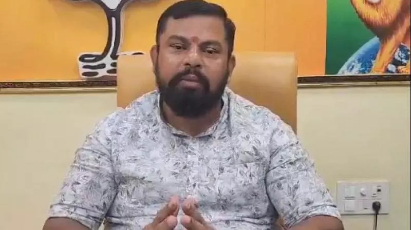 Raja Singh ने कविता का समर्थन किया, भाजपा नेताओं की आलोचना की Raja Singh ने कविता का समर्थन किया, भाजपा नेताओं की आलोचना की