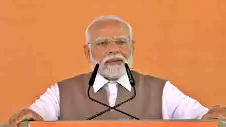 PM Modi ने कानपुर में पहलगाम हमले के पीड़ित शुभम द्विवेदी के परिवार से मुलाकात की PM Modi ने कानपुर में पहलगाम हमले के पीड़ित शुभम द्विवेदी के परिवार से मुलाकात की