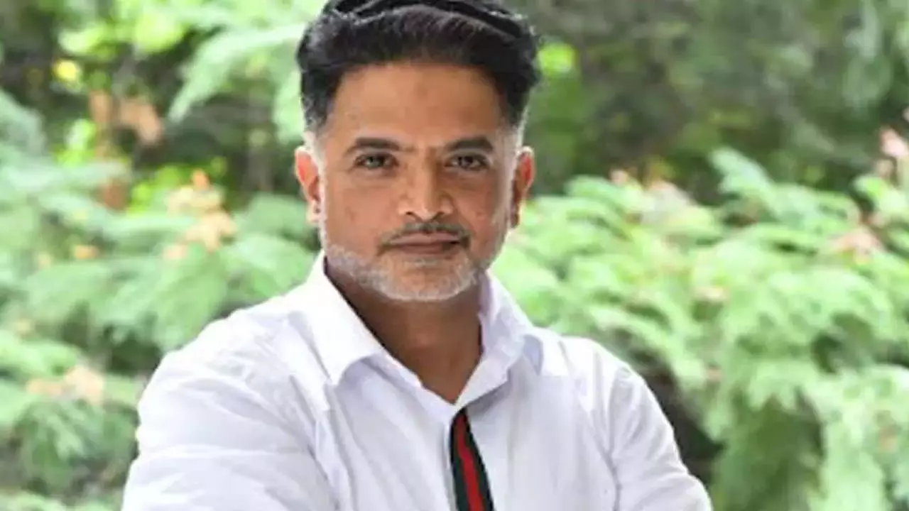 ‘सोमो आयरनिक आर्ट क्रिएशंस’ ने टॉलीवुड में शानदार प्रवेश किया ‘सोमो आयरनिक आर्ट क्रिएशंस’ ने टॉलीवुड में शानदार प्रवेश किया