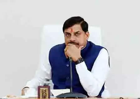 CM ने दमोह सड़क दुर्घटना में मारे गए तीन युवकों के परिजनों के लिए अनुग्रह राशि की घोषणा की CM ने दमोह सड़क दुर्घटना में मारे गए तीन युवकों के परिजनों के लिए अनुग्रह राशि की घोषणा की