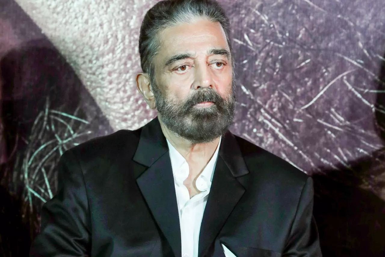 Kamal Haasan के खिलाफ विरोध प्रदर्शन तेज, तस्वीर जलाने पर एफआईआर दर्ज Kamal Haasan के खिलाफ विरोध प्रदर्शन तेज, तस्वीर जलाने पर एफआईआर दर्ज