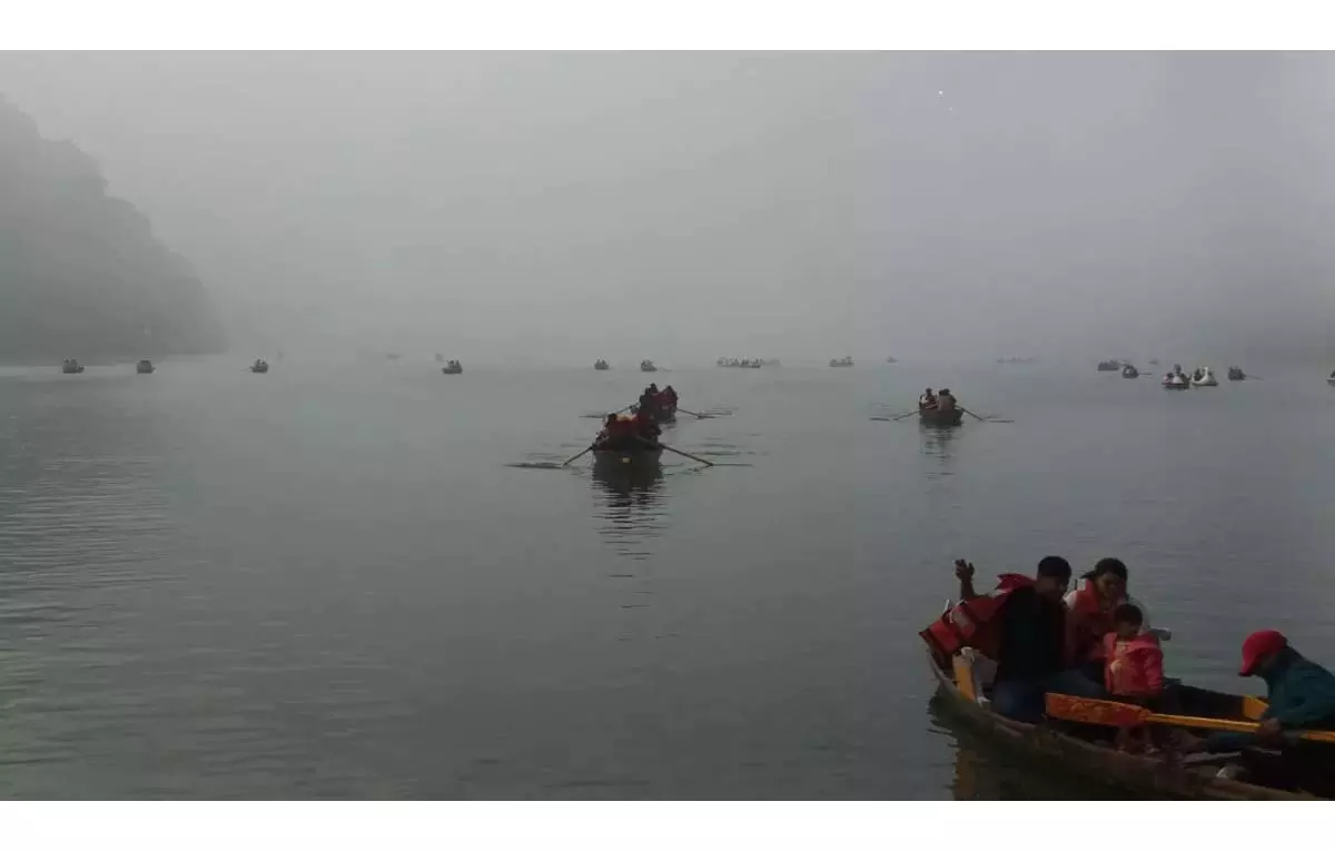 Uttarakhand में तेज बारिश, तापमान 6 डिग्री गिरा; 4 जिलों में अलर्ट Uttarakhand में तेज बारिश, तापमान 6 डिग्री गिरा; 4 जिलों में अलर्ट