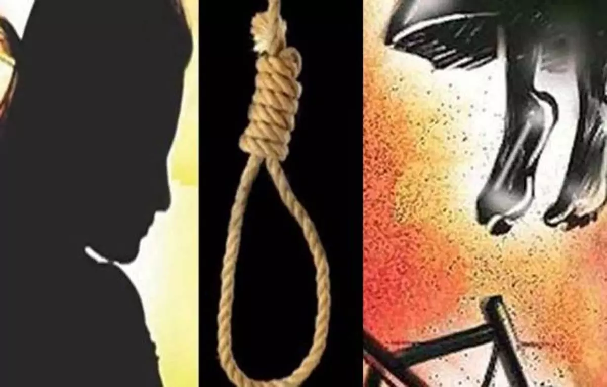 Noida में महिला ने की खुदकुशी, ससुराल पर 20 लाख की मांग का आरोप Noida में महिला ने की खुदकुशी, ससुराल पर 20 लाख की मांग का आरोप