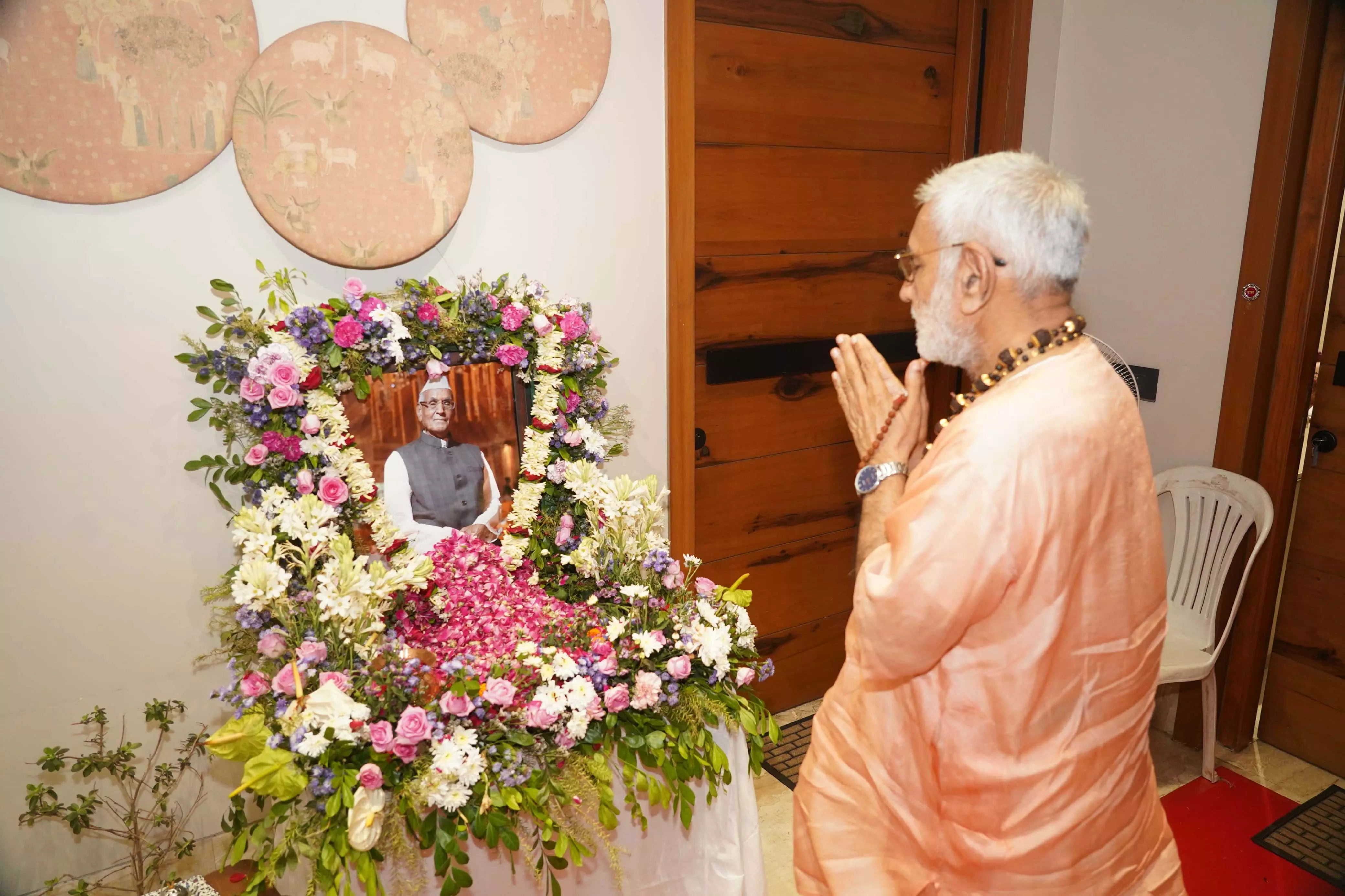 सांसद बृजमोहन के पिता रामजीलाल अग्रवाल को श्रद्धांजलि देने वालों का लगा तांता सांसद बृजमोहन के पिता रामजीलाल अग्रवाल को श्रद्धांजलि देने वालों का लगा तांता