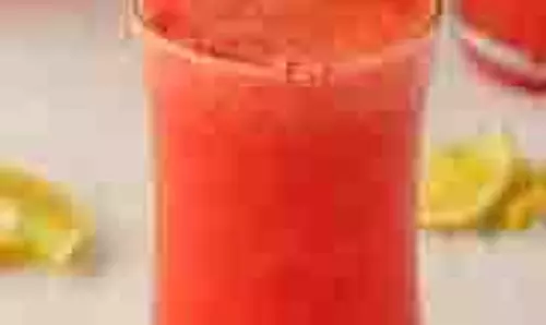 Watermelon :गर्मियों में तरोताजा और ऊर्जावान बने रहने के लिए अपने आहार में तरबूज को शामिल करें Watermelon :गर्मियों में तरोताजा और ऊर्जावान बने रहने के लिए अपने आहार में तरबूज को शामिल करें
