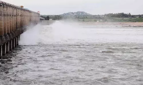 कृष्णा बेसिन में भारी बारिश से जुराला परियोजना में जल प्रवाह बढ़ा