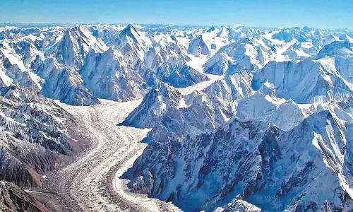 सदी के अंत तक हिंदू कुश हिमालय की 75% बर्फ पिघलने का खतरा: अध्ययन