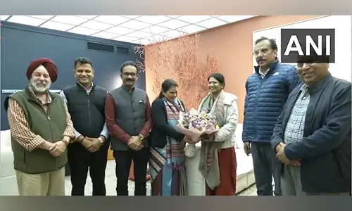 कनिमोझी के नेतृत्व में बहुदलीय प्रतिनिधिमंडल लातविया की राजधानी Riga पहुंचा कनिमोझी के नेतृत्व में बहुदलीय प्रतिनिधिमंडल लातविया की राजधानी Riga पहुंचा