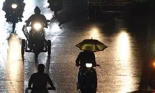 Telangana में भारी बारिश और तेज़ हवाओं के चलते येलो अलर्ट जारी