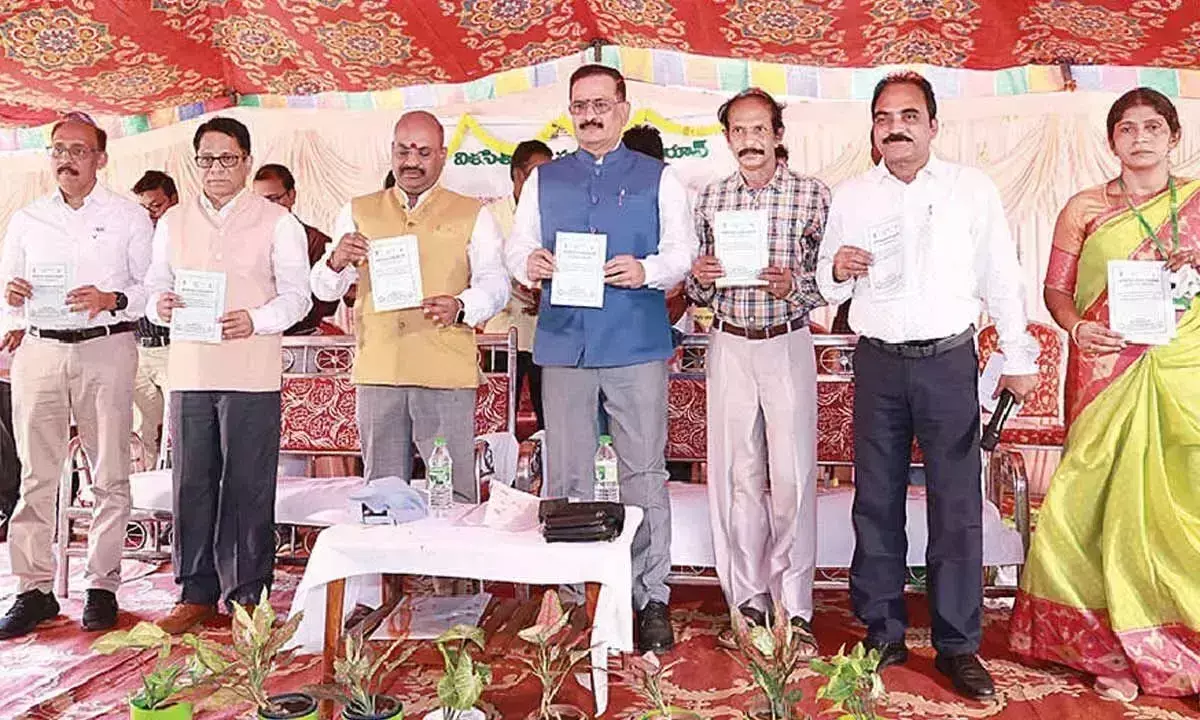 Andhra: किसानों से कीटनाशकों का प्रयोग कम करने का आग्रह