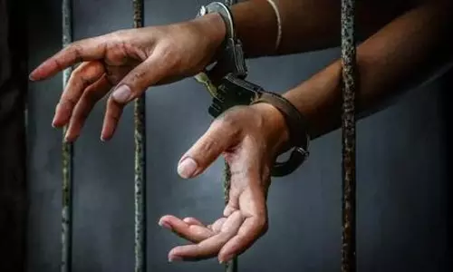 Raebareli: बछरावां पुलिस ने फर्जी आईडी बनाने वाले दो युवकों को भेजा जेल Raebareli: बछरावां पुलिस ने फर्जी आईडी बनाने वाले दो युवकों को भेजा जेल