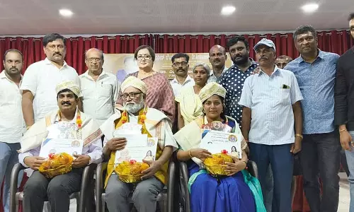 Karnataka : रिबेलस्टार सार्वजनिक सेवा आज भी प्रासंगिक Karnataka : रिबेलस्टार सार्वजनिक सेवा आज भी प्रासंगिक
