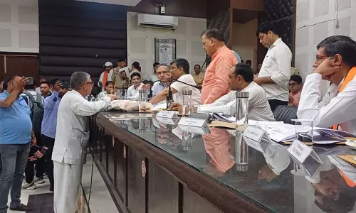 Haryana :  अधिकारियों से कहा गया कि लोगों की समस्याओं का त्वरित समाधान किया