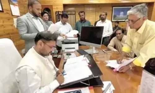 सतीश शर्मा ने प्रतिनिधिमंडलों से की मुलाकात, जनकल्याण की प्रतिबद्धता दोहराई सतीश शर्मा ने प्रतिनिधिमंडलों से की मुलाकात, जनकल्याण की प्रतिबद्धता दोहराई