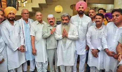 कांग्रेस के आशु के पास 7.52 करोड़ रुपये, SAD के घुमन के पास 5.39 करोड़ रुपये की संपत्ति