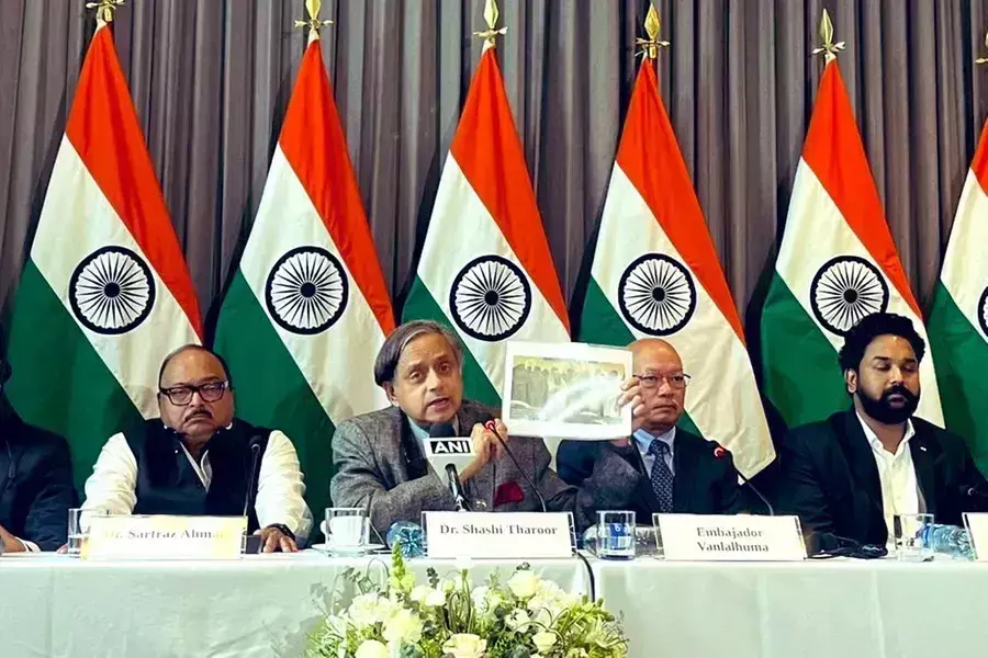 सर्वदलीय प्रतिनिधिमंडल के नेता शशि थरूर कोलंबिया की प्रतिक्रिया से निराश
